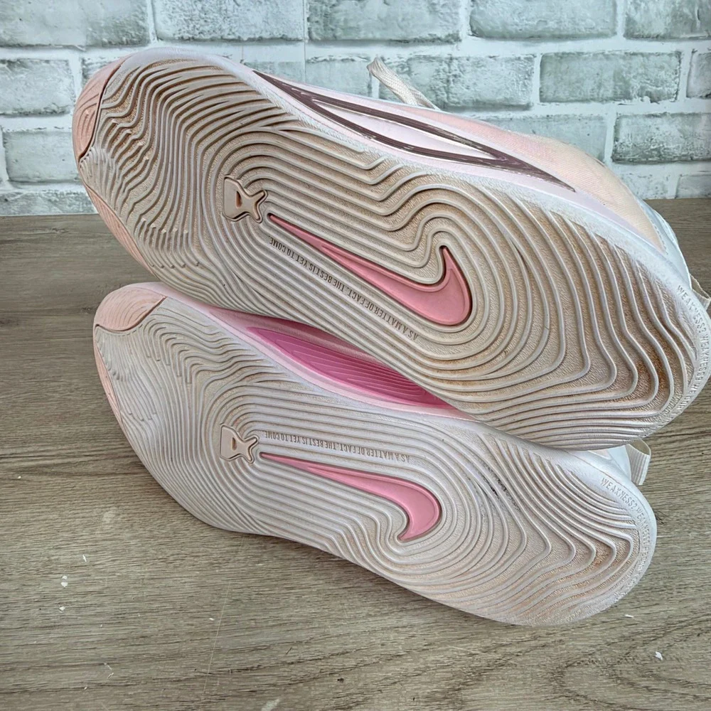 Nike Cosmic Unity 3 Basketball Shoes Pink White Girls Size 7Y